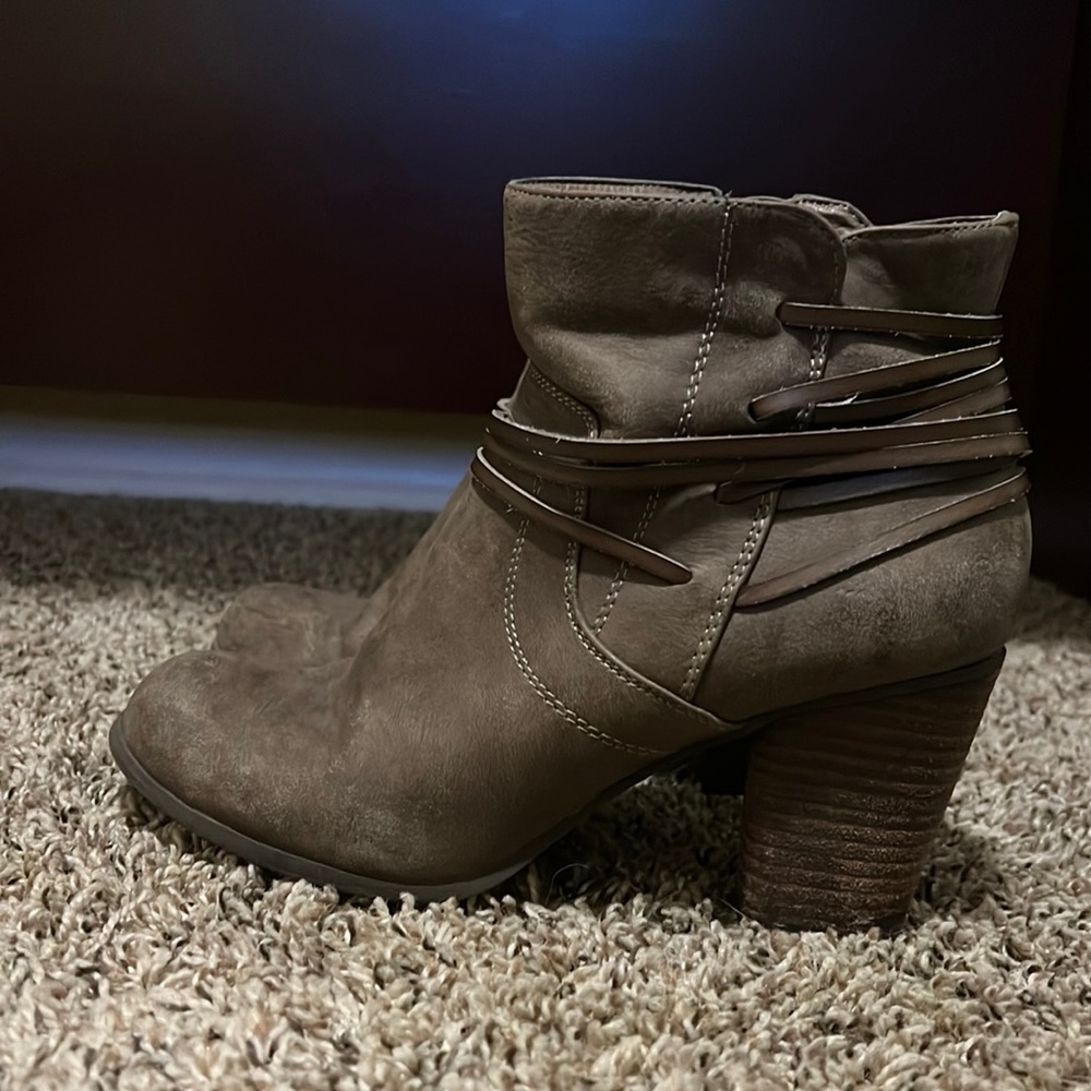 Madden Booties worn only a few times. They are very comfortable!